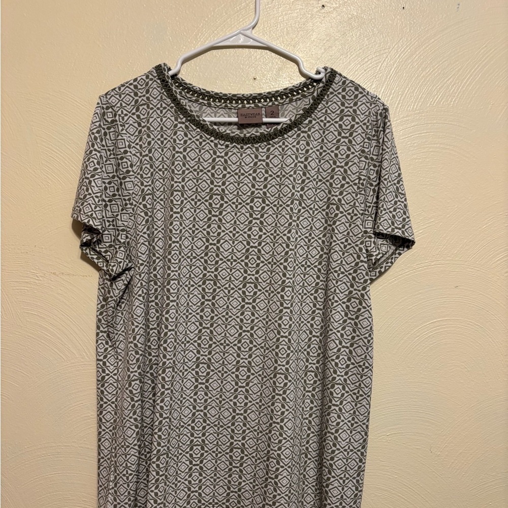Chico's Easywear Olive and Cream Patterned Top